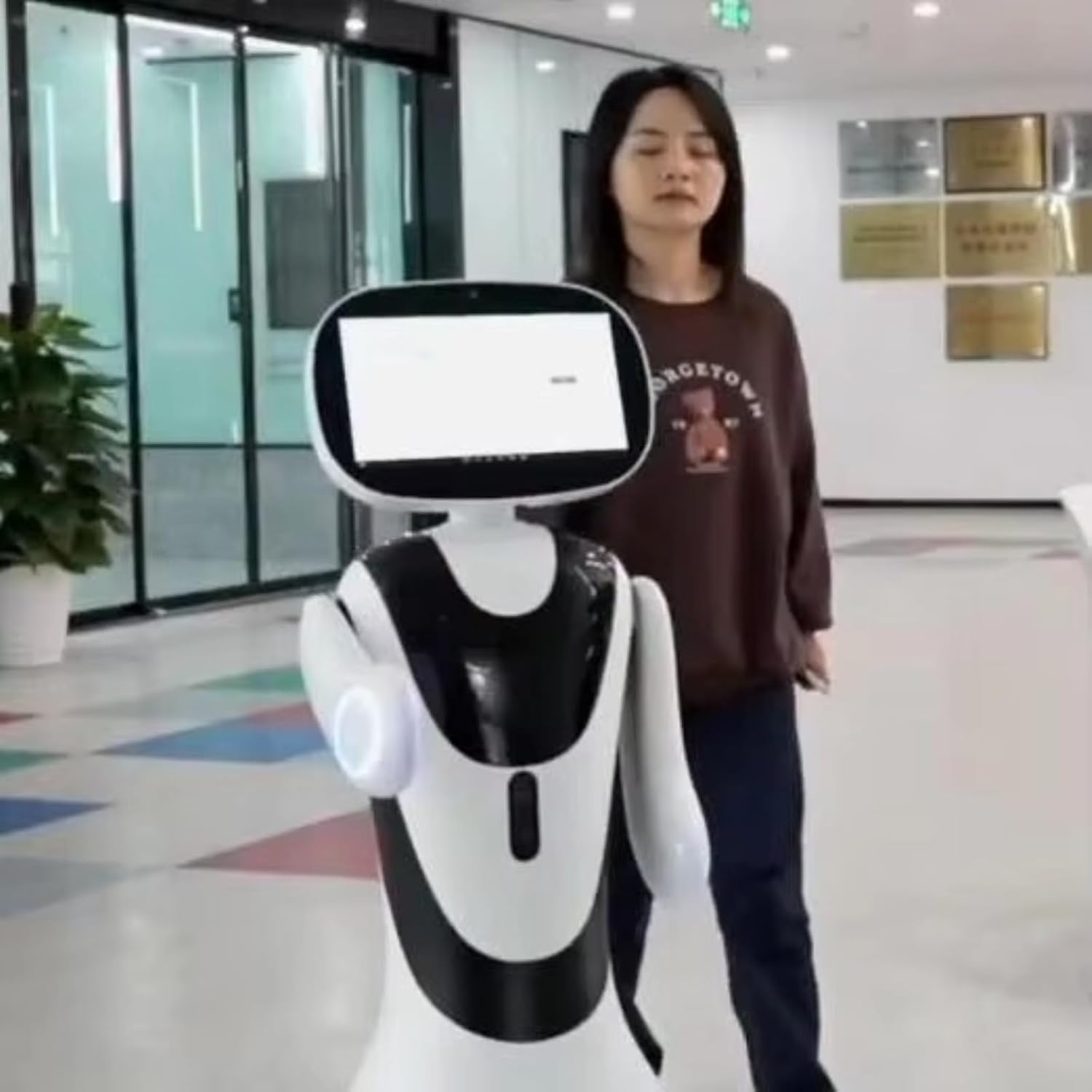 AI Reception Robot, Intelligent Autonomous Greeting Service Robot, can autonomously Plan Walking Routes and is Suitable for Company Office Buildings.