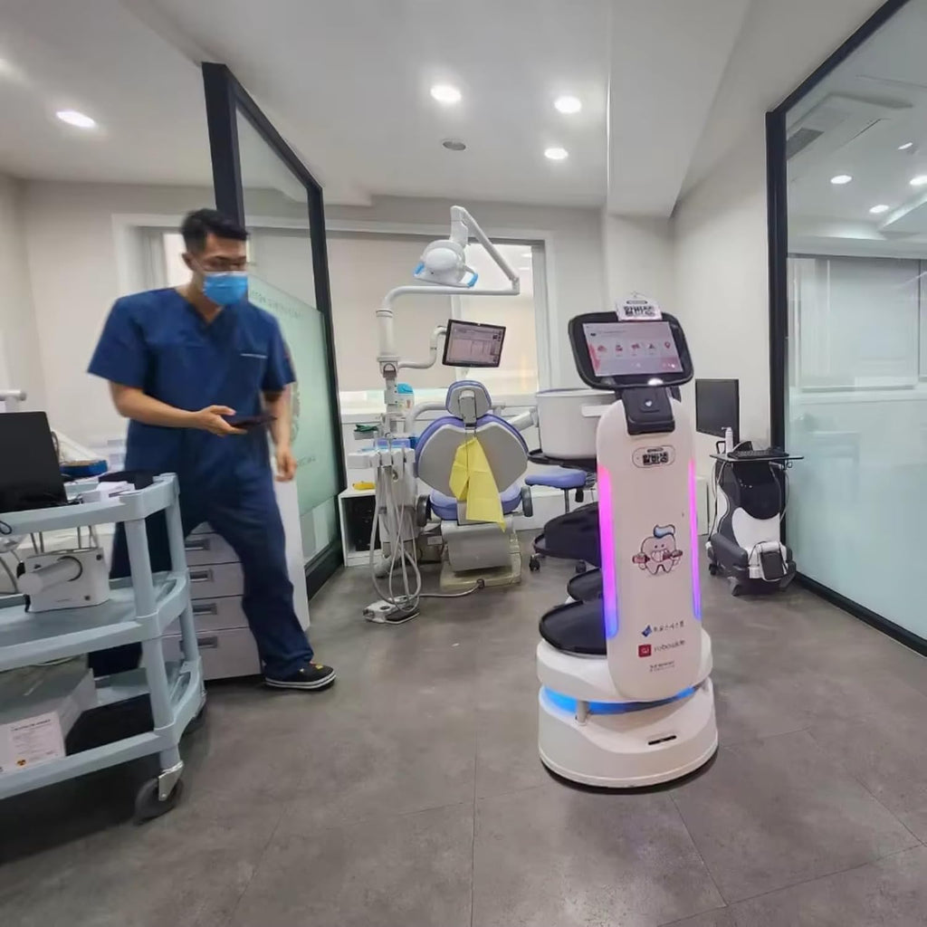 Autonomous Food Delivery Robot – Smart Restaurant Waiter, Large Capacity Tray, Indoor Navigation with Elevator Control, Automatic Obstacle Avoidance, Self-Charging, Contactless Commercial Meal Server