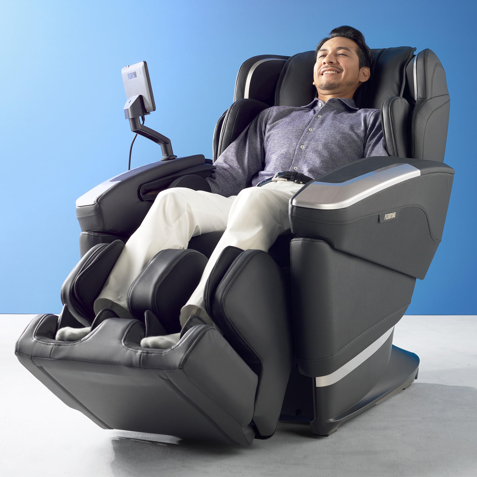 FUJIIRYOKI Cyber Relax Ai 5D Massage Chair - Advanced Massage Technology, Relaxing, Therapeutic, Home & Office, Stainless Steel Base, Polyurethane Foam, Accommodates 6'4" (Onyx)